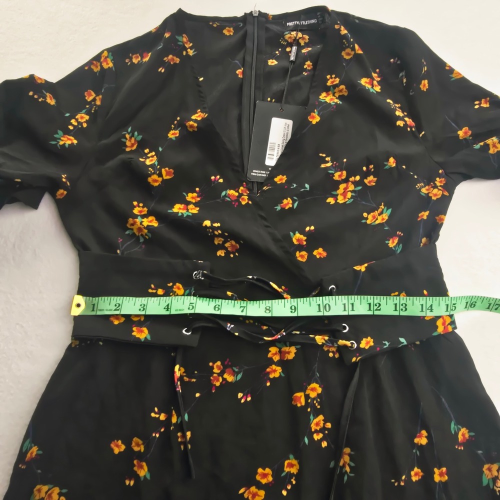 PrettyLittleThing NWT Black Floral Corset Swing Dress Mini Ruffle Sleeve Size 6 - Picture 10 of 12